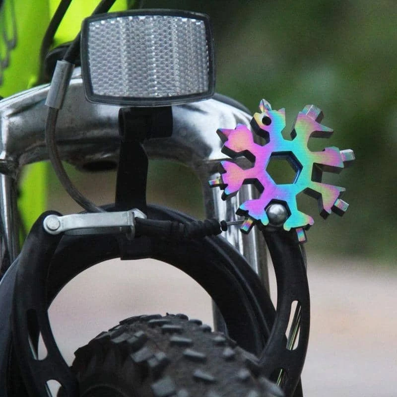 18-in-1 Edelstahl-Schneeflocken-Multi-Tool