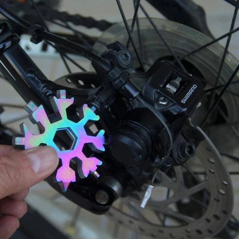 18-in-1 Edelstahl-Schneeflocken-Multi-Tool
