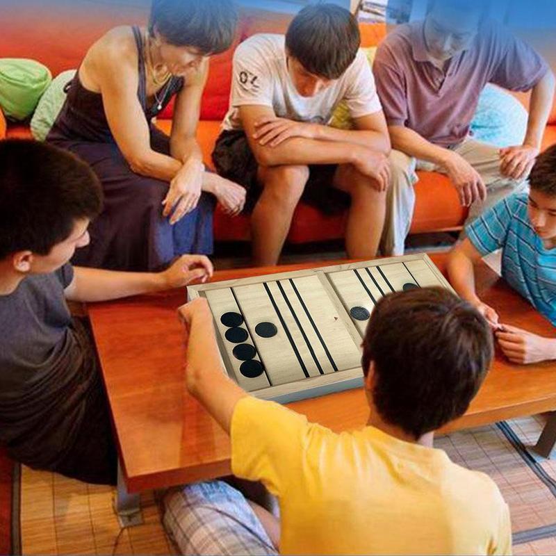 Holztischhockey Schießen Schach