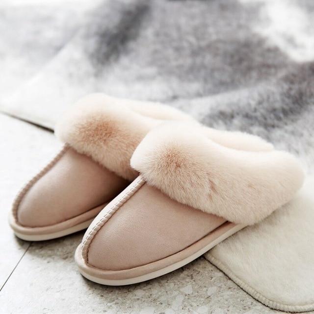Weiche Plüsch-Schuhe zum Hineinschlüpfen